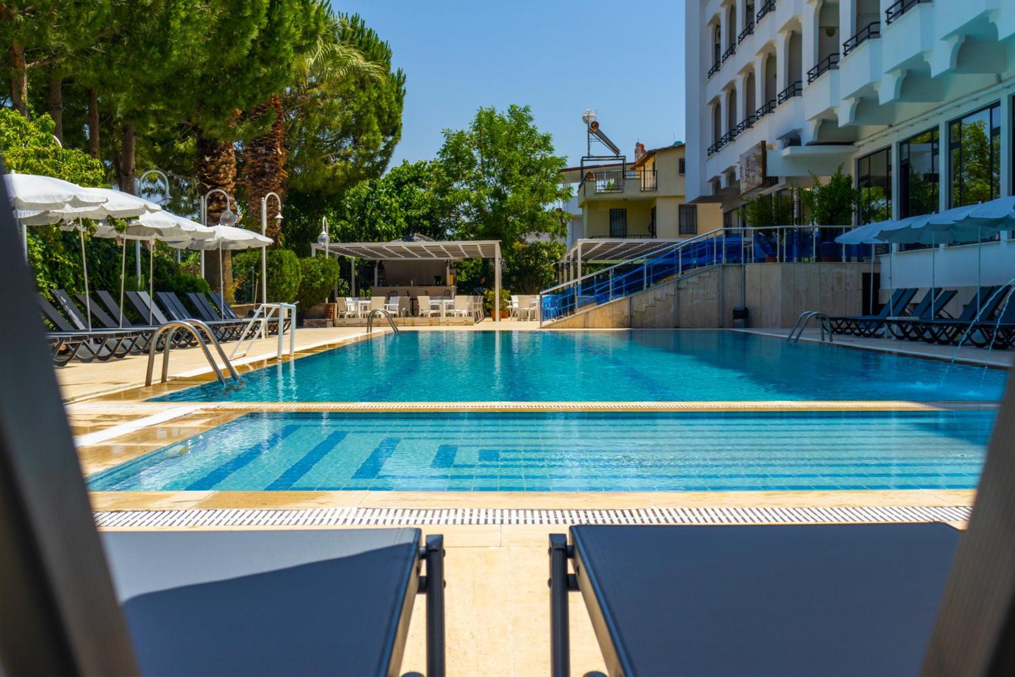 Cashmere Kusadası